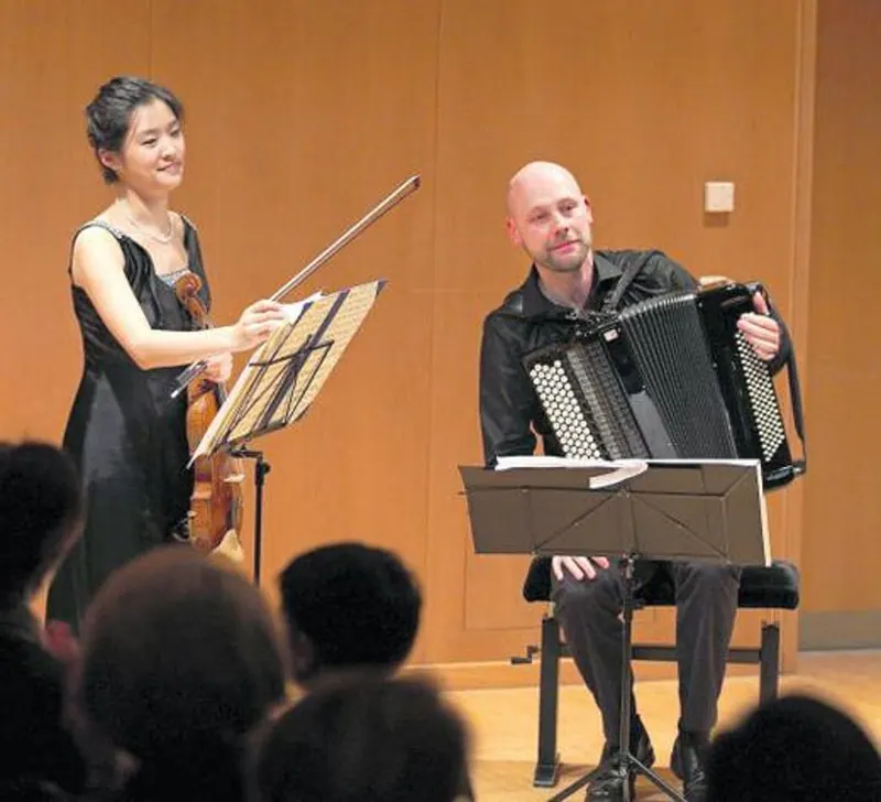 Sinn Yang und Harald Oeler — Acht Jahreszeiten