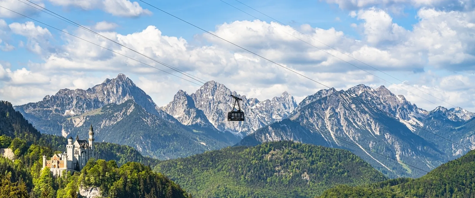Tegelbergbahn über Neuschwanstein und den Allgäuer Alpen