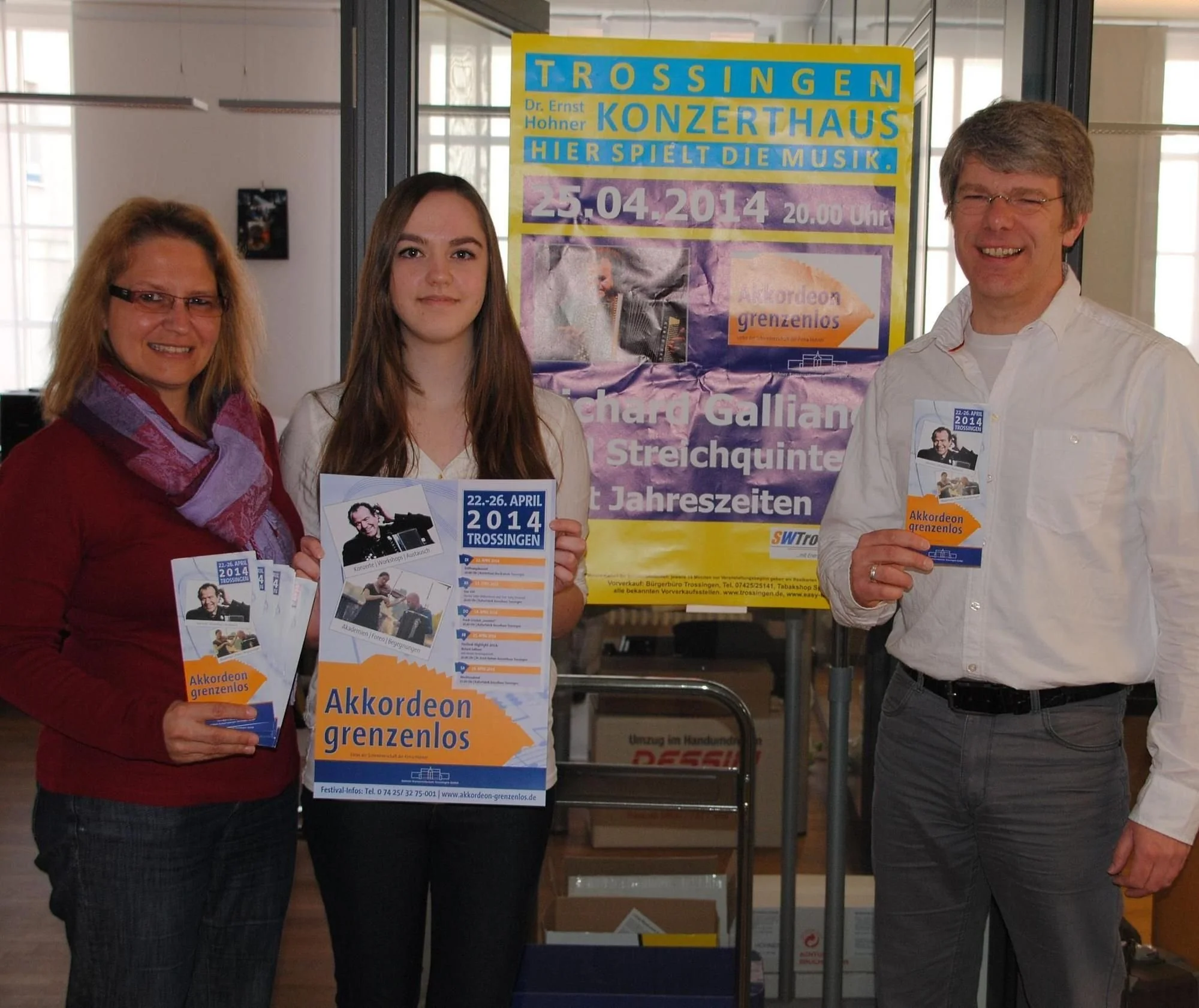 Michaela Kitzke, Johanna Wörrle und Dieter Dörrenbächer vom Hohner-Konservatorium